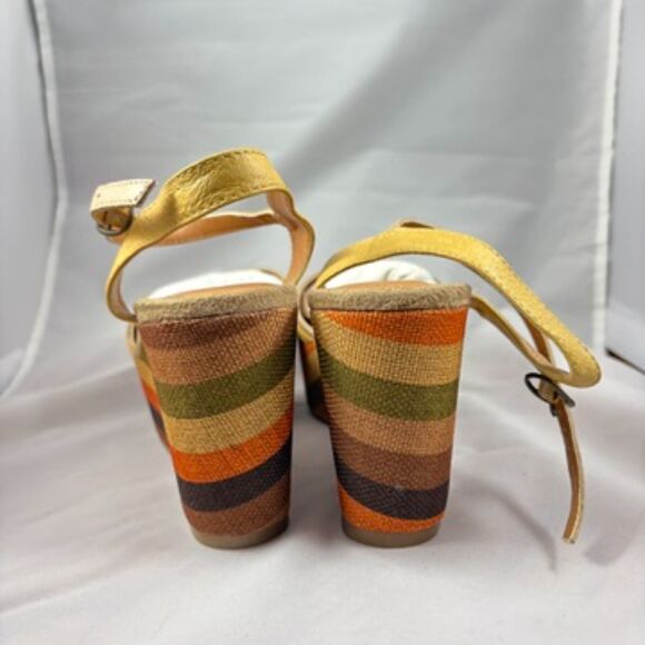 CL BY LAUNDRY Size 7 Multicolor Striped Wedge Platform Retro Heels - Picture 3 of 8